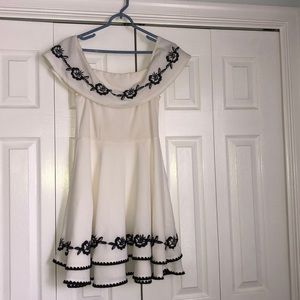 White/off white off the shoulder dress